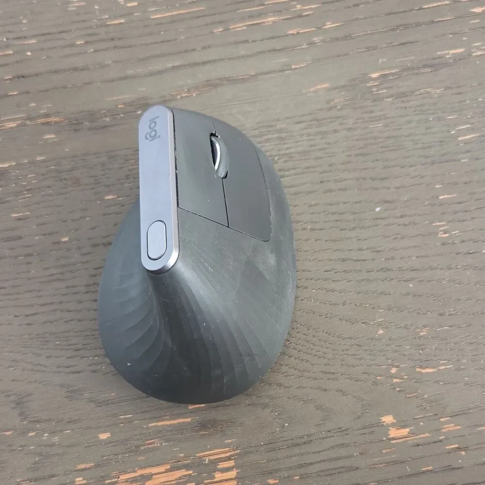 Logitech MX Vertical Ergonomic Wireless Optical Mouse USB Black